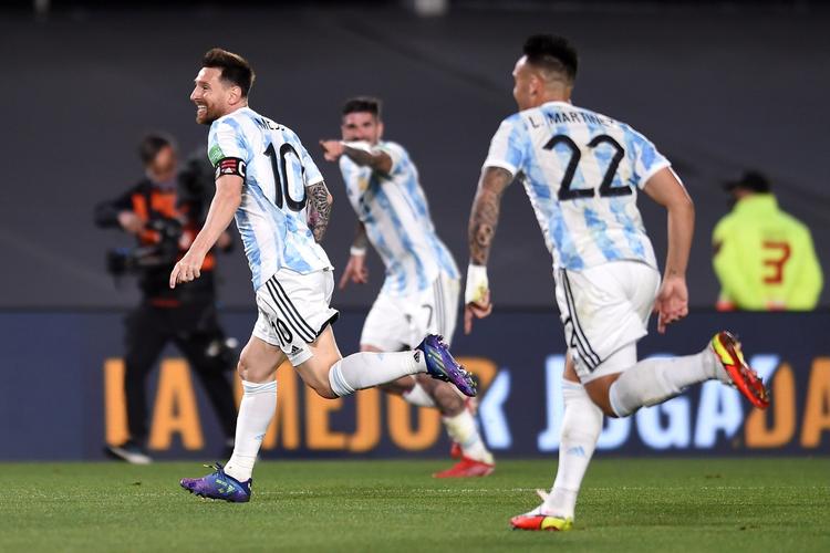 阿根廷vs乌拉圭世预赛直播